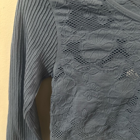 ❤️ $10 Flash Sale Forever 21 Seamless Floral Crochet Crop Top - Picture 8 of 13